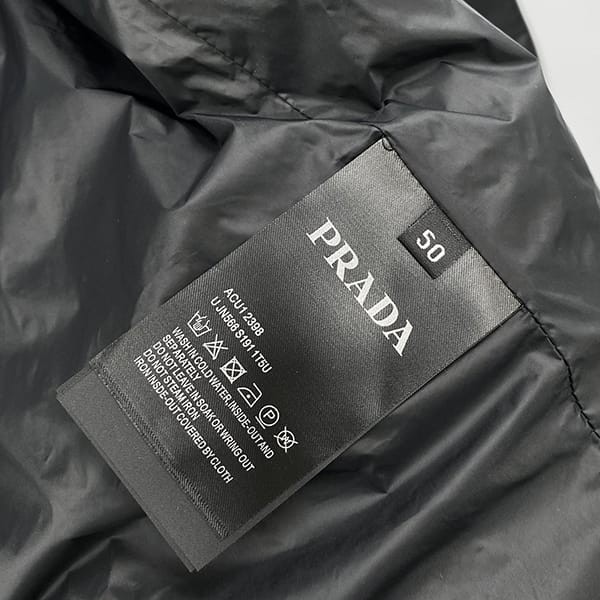 激安価格!プラダ コピー カシミヤ ショート ダウンベスト レザー pum72430