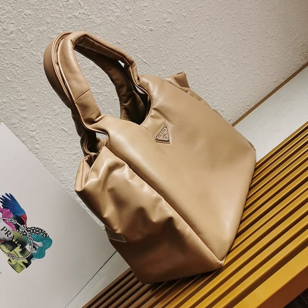 プラダ ソフト パデッドナッパレザー ハンドバッグ 偽物 3色 puw02730