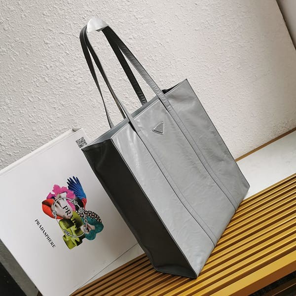 【大特価】プラダ スーパーコピー スモール ナッパレザー トートバッグ puj59451
