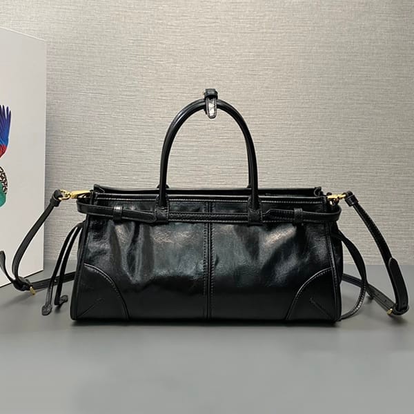 使い勝手良しプラダ ミディアム レザー ハンドバッグ コピー 1BA4262CYR