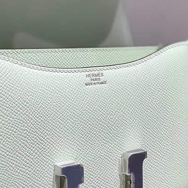 エルメス 偽物 コンスタンス ミニ18 ミラー付き シルバー金具 eri69740