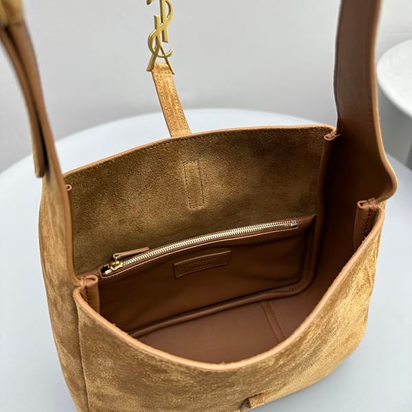 サンローラン 偽物 スモールスープル スムースレザーバッグ 2サイズ Sac52225