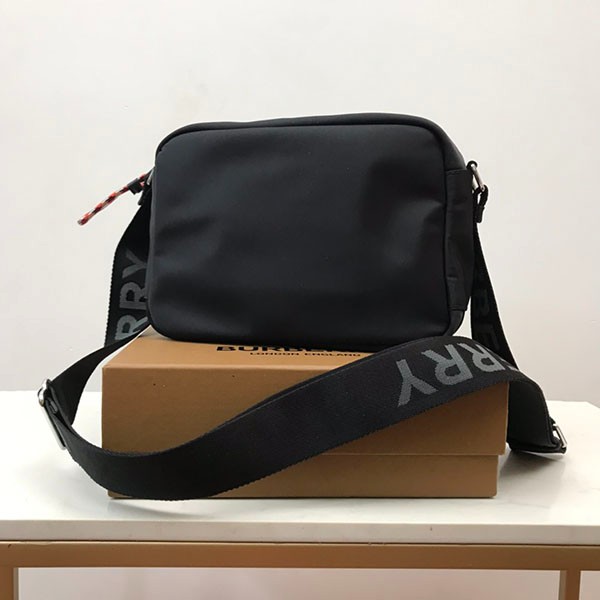 バーバリー クラシックチェック カメラバッグ 偽物 Bal89078