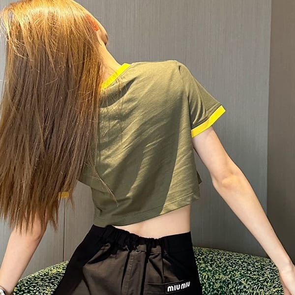 ミュウミュウ 偽物 ロゴ コットン クロップド Tシャツ myr04270