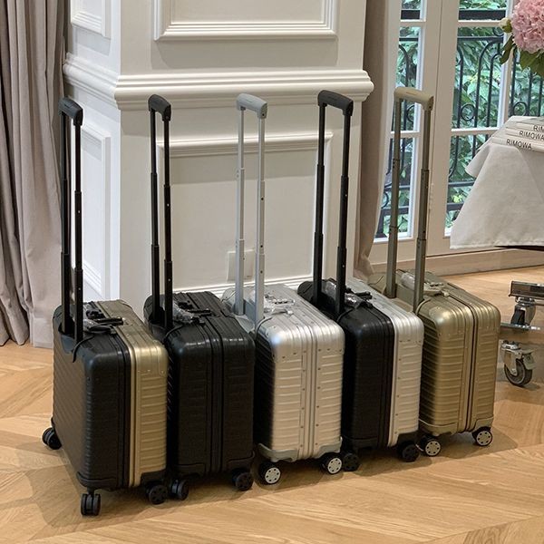 高品質♪♪♪リモワ ステルス ビジネスト スーツケース コピー28L rix28954