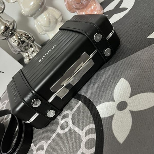 リモワ PERSONAL コピーポリカーボネート製クロスボディバッグ rix01606