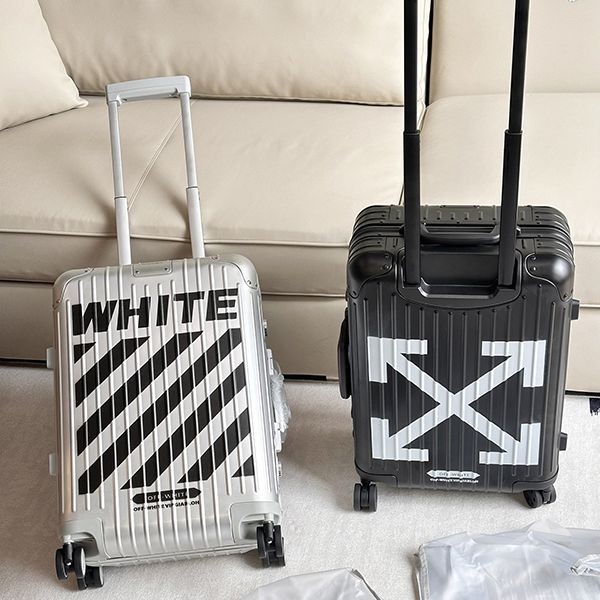 超入手困難♪OFF-WHITE×リモワ スーツケース コピー◇ rij69750