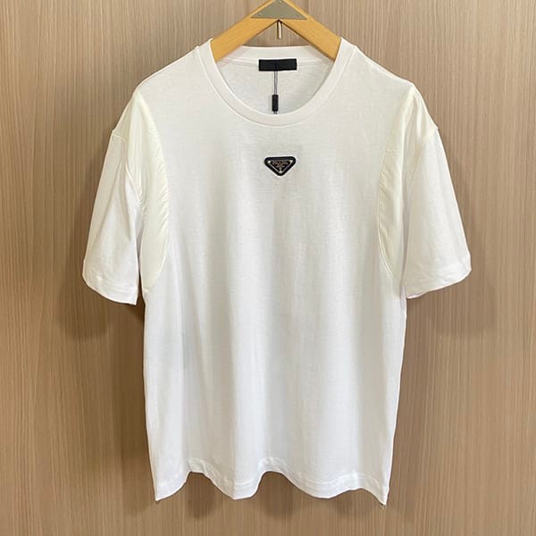 プラダ トライアングルロゴ コットンTシャツ フェイク ホワイト put45685