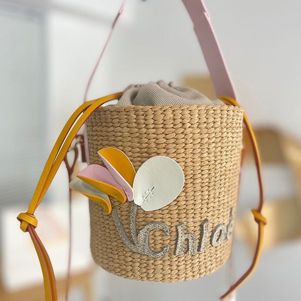 注目度抜群!【クロエ】かごバッグ 巾着バッグ 偽物 ストラップ ロゴ cha67976