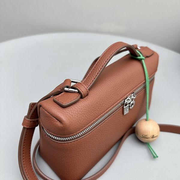 人気 ロロピアーナ エクストラ 偽物ポケット ポーチ L19 ショルダーバッグ roy43770