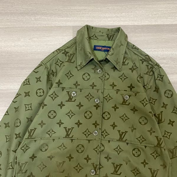 絶対欲しい!ルイヴィトン n級品 モノグラムコットンオーバーシャツ vuj00900