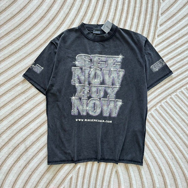 バレンシアガ 偽物 SNBN Tシャツ ラージフィット ロゴ ヴィンテージ 764235T