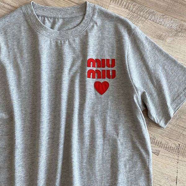 ギフトに最適♪ミュウミュウ 半袖 Tシャツ コピーグレー myp42626