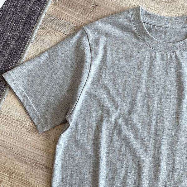 ギフトに最適♪ミュウミュウ 半袖 Tシャツ コピーグレー myp42626