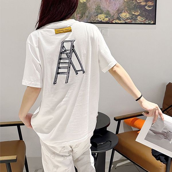 n級 おすすめ ルイヴィトン ハンマー 刺繍入り半袖Tシャツ vuv62449