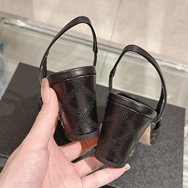 【上品でスタイリッシュ♪】シャネル 激安★パンプス★チャンキーヒール 4色 shw60770