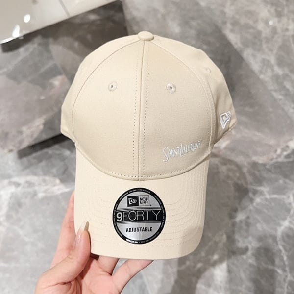 目を惹くカラーサンローラン☆CASQUETTEベースボールキャップ n級品 2色