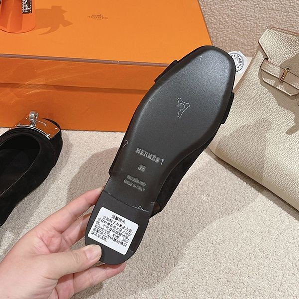 【シンプルで上品】エルメス スリングバッグ 偽物 ゴートスキン H241158Z