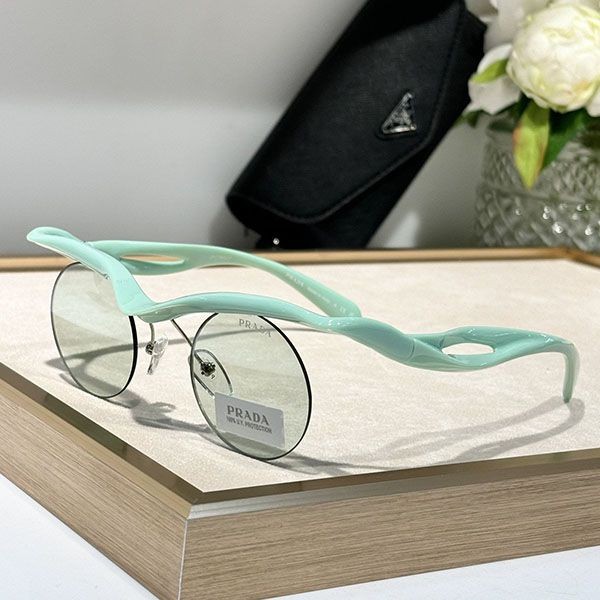 プラダ ランウェイサングラス n級品 puw16851