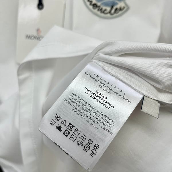 【使い勝手抜群】モンクレール レプリカ ロゴ パッチポケット Tシャツ 4色 moh85436