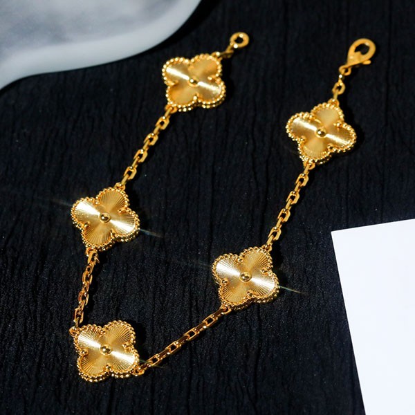 セール新作ヴァンクリーフ&アーペル 偽物 アルハンブラ ブレスレット VCARP3JK00