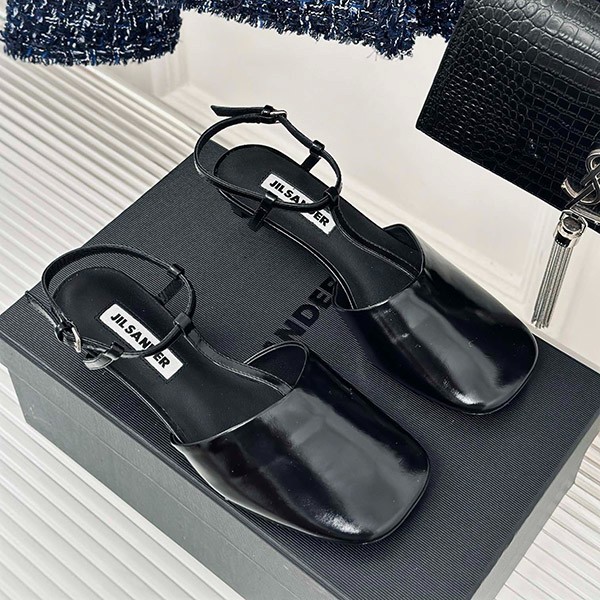 完売必至 ジルサンダー コピー アンクルストラップ レザースクエアヒールサンダル J15WP003