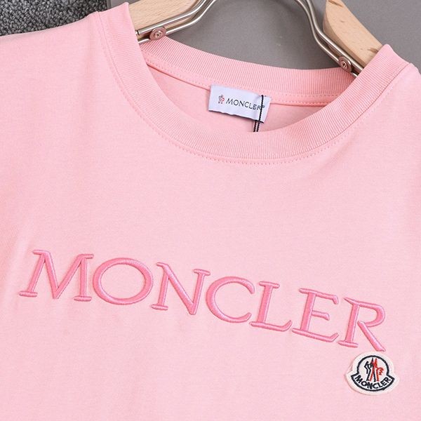 モンクレール コピー刺繍ロゴ コットン クルーネック Tシャツ mox95552