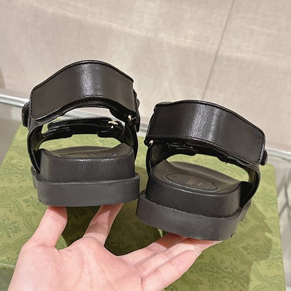 超希少!グッチ スーパーコピー モリッツGGレザーサンダル guq28177