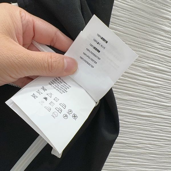 【女性の憧れ☆】プラダ 半袖 スポーツウェア セット 偽物 put11646