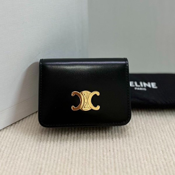 セリーヌ コピー Triomphe カーフスキン コンパクトウォレット 財布 10K623DPV