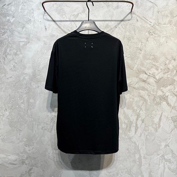 一目惚れ♪メゾンマルジェラ 520 ロゴTシャツ コピー 2色 Mau28234