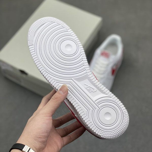 超話題!ナイキ x シュプリーム Air Force 1 Low Shanghai naw07712