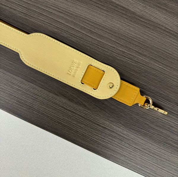 新色☆希少 ロエベ ショルダーストラップ 偽物 652436
