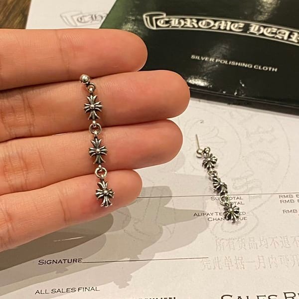 クロムハーツ 偽物 CHプラス マルチボール ピアス Kun04655