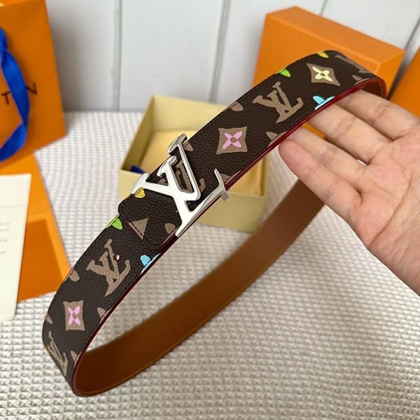 使い勝手抜群】ルイヴィトン パチモン ベルト LV タグ 40MM
