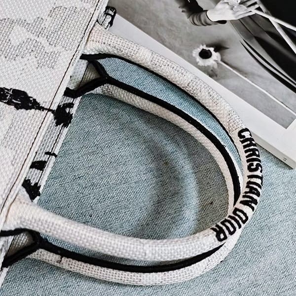 ☆超人気☆ディオール Paris刺繍 ブックトート ミディアム フェイク M1296ZEGGM933