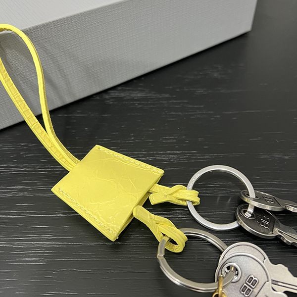 絶対欲しい!バレンシアガ エッフェルタワー チャーム 7956412