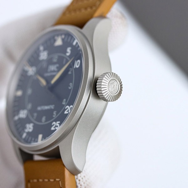 IWC ビッグパイロットウォッチ43 コピー スピットファイア IW329701