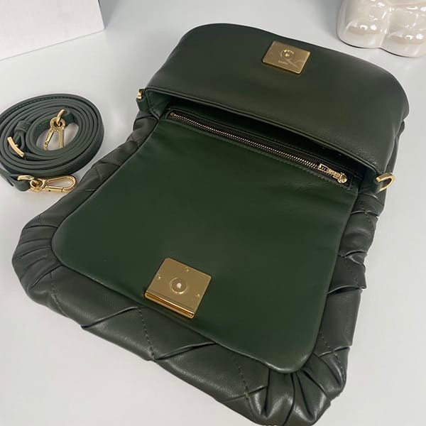 希少ロエベ n級品 パファーゴヤ ミニバッグ loh85710