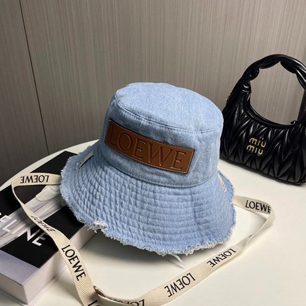 お出かけに最適♪ロエベ フレイド フィッシャーマン ハット 偽物