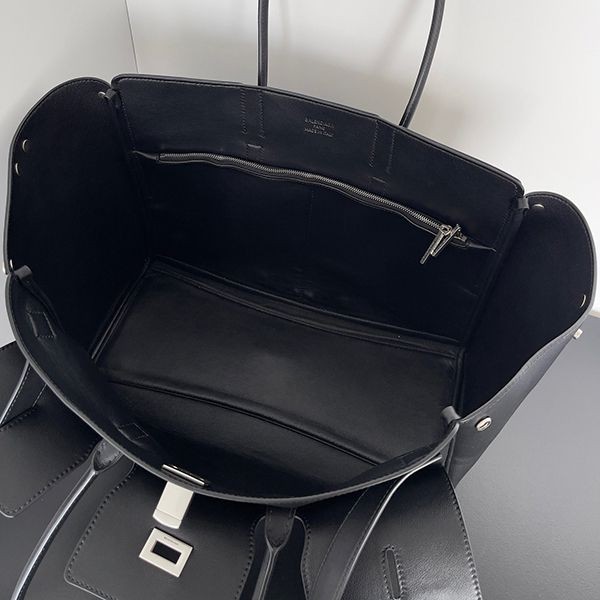 バレンシアガ bel air 偽物 small ショルダー バッグ レザー ロゴ bal38607