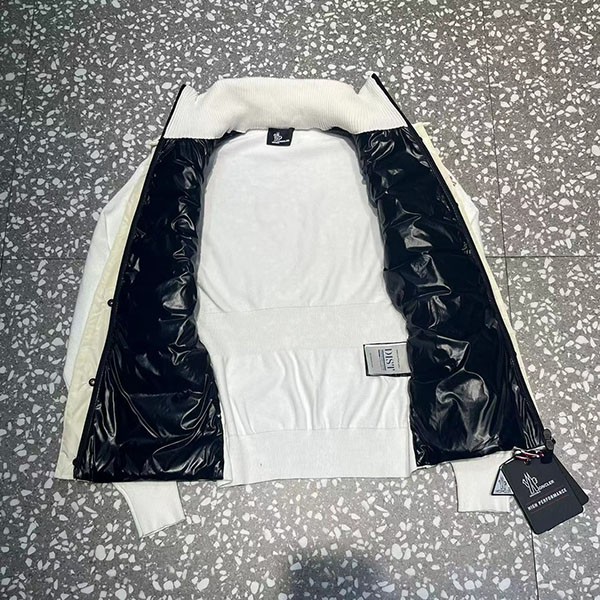 すぐ届 モンクレール CARDIGAN ダウンジャケット スーパーコピー mom22028