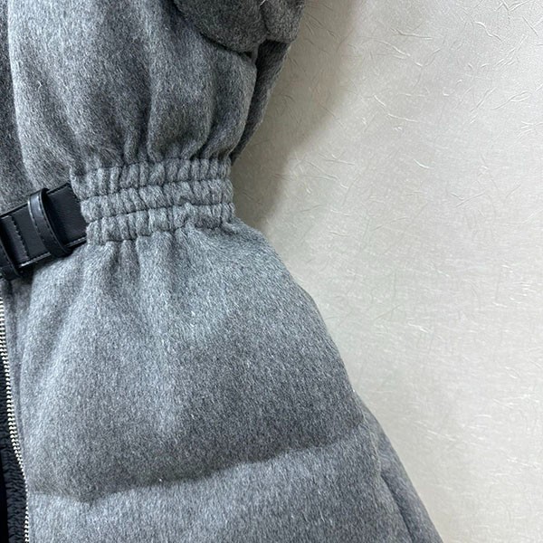 大人気☆プラダ フランネル ダウンジャケット コピー 29L131