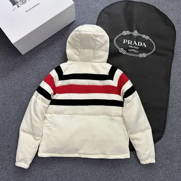 プラダ カシミア ダウンジャケットコピー商品 puz29441