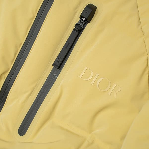 ディオール Descente