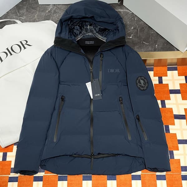 大人気!ディオール Descente&Peter Doig n級品 パファージャケット des70611