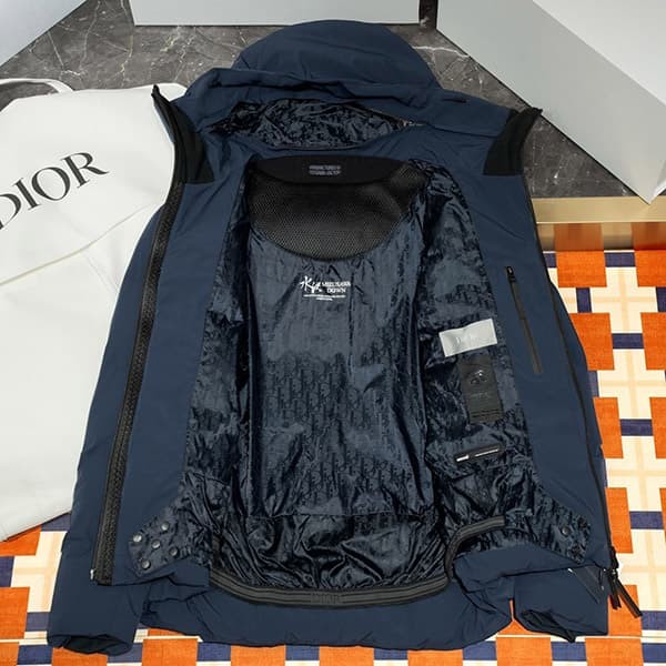 大人気!ディオール Descente&Peter Doig n級品 パファージャケット des70611