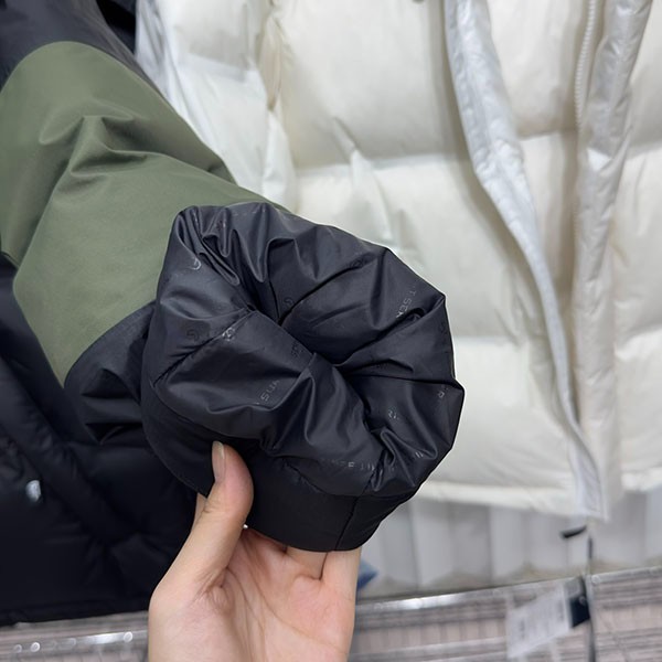 ノースフェイス サミット プロ ダウン ジャケット 偽物 SUMMIT PRO DOWN JACKET 3色 NJ1DM94A