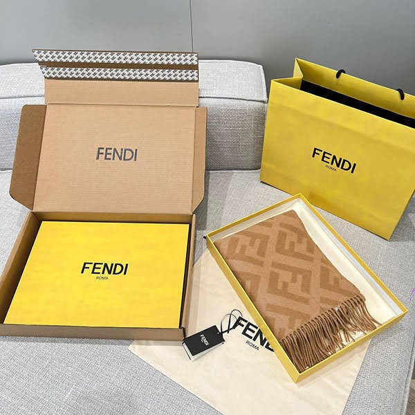 【使い勝手抜群】フェンディ FFモチーフ カシミヤ 偽物 ロングマフラー fej01448