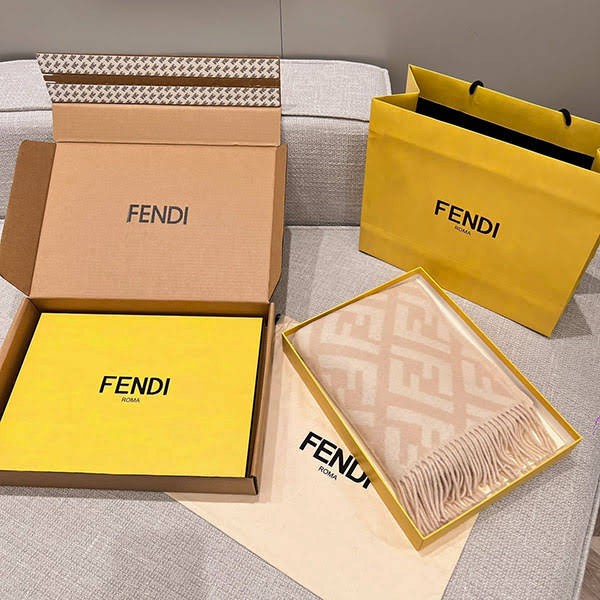 フェンディ FFモチーフ コピー カシミヤ ロングマフラー fej35585
